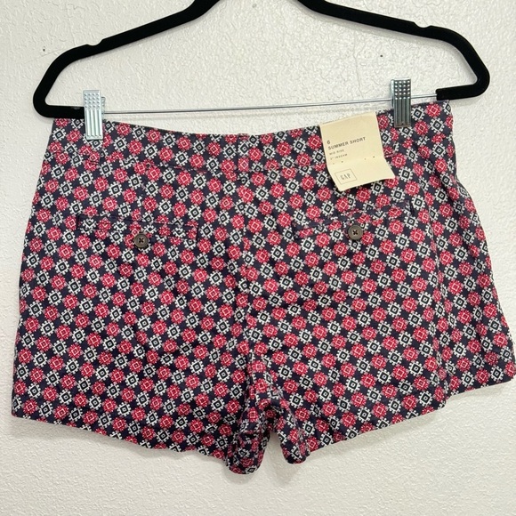 Gap Patterned Women's Shorts Red Blue Paisley Print NWT Size 6 - Picture 4 of 7